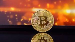 比特币价格跌破 11 万美元，加密货币恐惧与贪婪指数跌至 5 个月低点