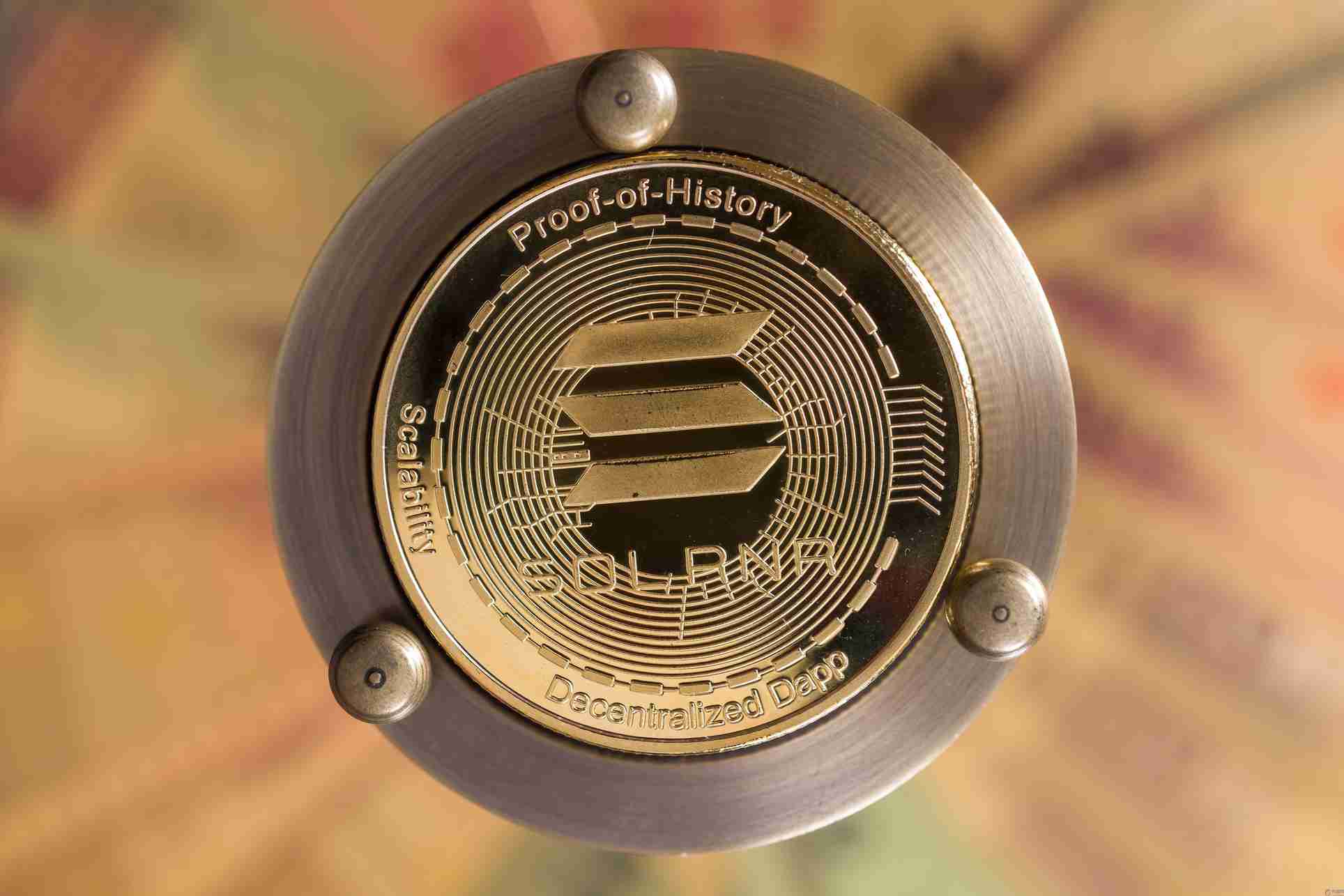 VanEck 更新 Solana Staking ETF 申请，手续费为 0.30%，市场关注 185 美元关键支撑位