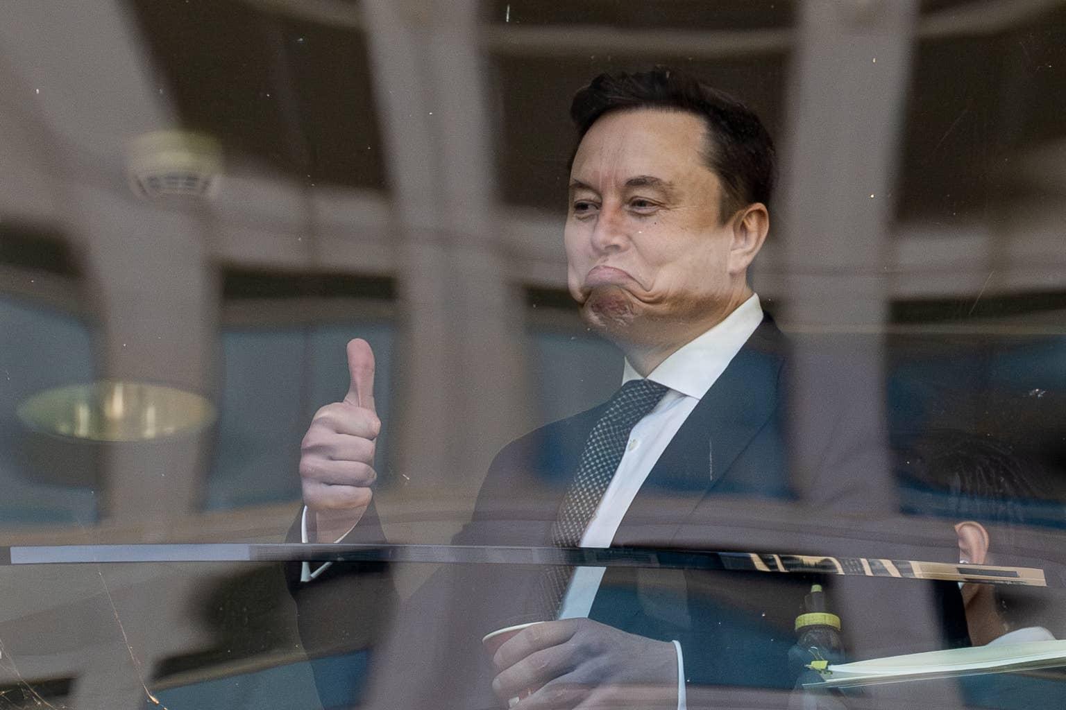网络喷子劫持SpaceX最大投资者活动